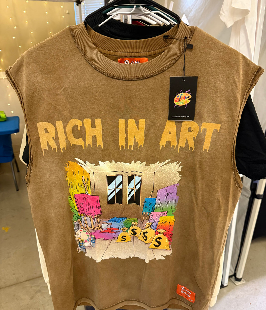 Rich in Art Cut Off Tee (Brown)
