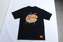 Load image into Gallery viewer, Blank Easel Puff Print Black T-Shirt
